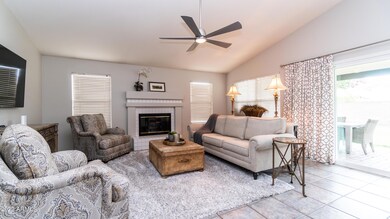1191 W Vera Ln-12