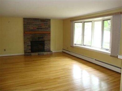 123 Winifred Ave, Worcester, MA 01602 - photo 2