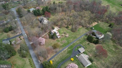 1526 Meadow Ln, Glen Mills, PA 19342 - photo 4