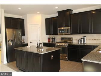 732 Stonehouse Way, Hockessin, DE 19707 - photo 2