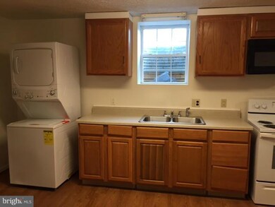 20530 Bickers Ln unit B, Orange, VA 22960 - photo 6