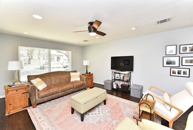 2323 Gardenia Dr, Houston, TX 77018 - photo 6