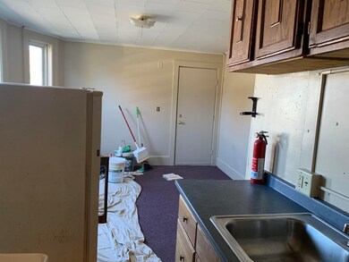 340 Summer St unit 2, Saint Johnsbury, VT 05819 - photo 5