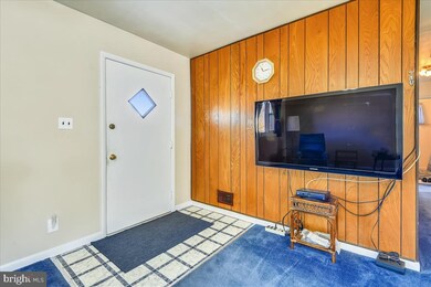 8909 Robin Place, Laurel, MD 20708 - photo 3