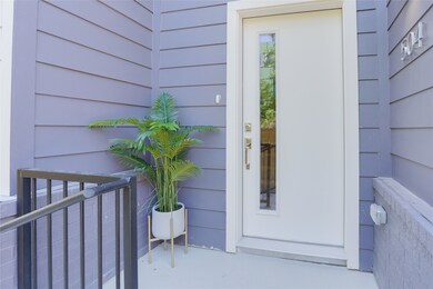 2805 Weisenberger St unit 502, Fort Worth, TX 76107 - photo 4