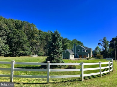 157 Likes Rd, Edgewater, MD 21037 - photo 2