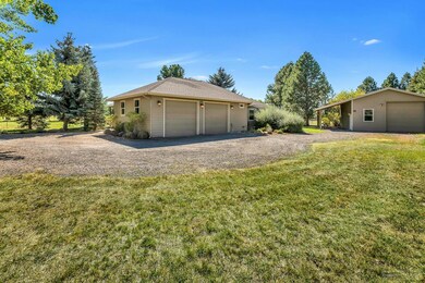 1605 NW 55th St, Redmond, OR 97756 - photo 3