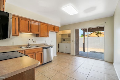 538 E Oraibi Dr, Phoenix, AZ 85024 - photo 7