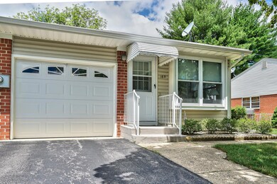 16 Hancock Dr Manchester-large-002-Front