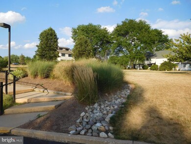 603 Independence Dr unit CONDO 305, Harleysville, PA 19438 - photo 7