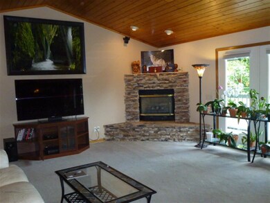 107 E Winnequah Rd, Madison, WI 53716 - photo 4