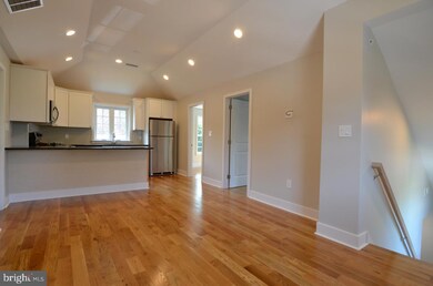 400 W Wayne Ave unit 3, Wayne, PA 19087 - photo 4
