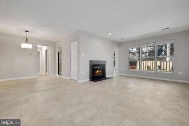 18048 Rolling Meadow Way unit 273, Olney, MD 20832 - photo 3