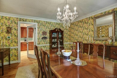 Entertain in style with this beautiful Dining room