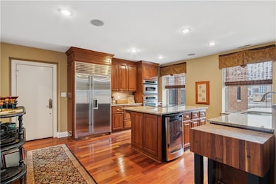 Hemingway Condominiums unit 604B, Kansas City, MO 64112 - photo 6