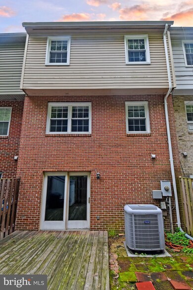 15322 Watermill Terrace, Woodbridge, VA 22191 - photo 4