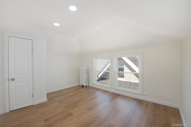490 van Duzer St, Staten Island, NY 10304 - photo 2