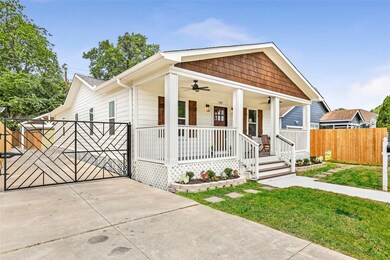 707 Vincent St, Houston, TX 77009 - photo 4