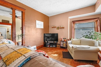 747 E 2nd St, Hastings, NE 68901 - photo 4