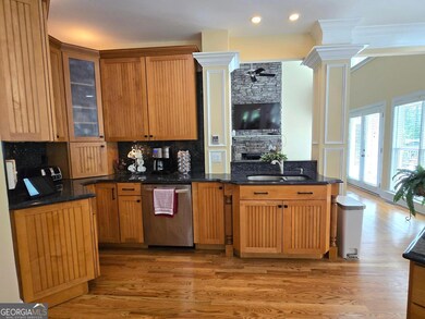 Right side of kitchen