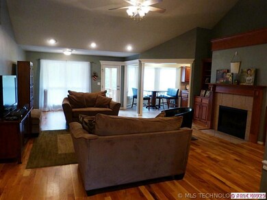 Formal dining area available or extend the living