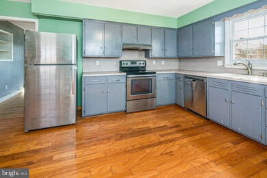 13906 Long Ridge Dr, Hagerstown, MD 21742 - photo 7