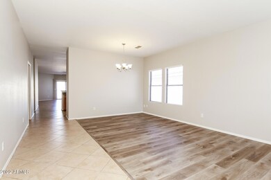 003-photo-living-room-11808385