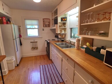 13719 Johnson Ln, Three Oaks, MI 49128 - photo 3