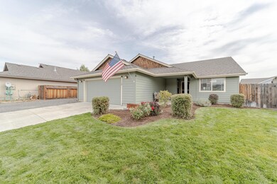 1150 NW 21st Place, Redmond, OR 97756 - photo 3