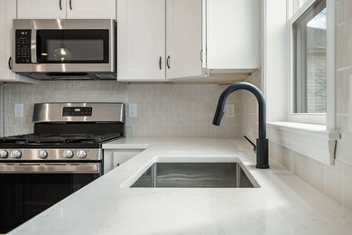 32 Union St unit 32, Lowell, MA 01852 - photo 6