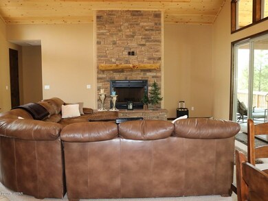005_LIVING ROOM
