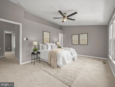 831 Cinnamon Ct, Odenton, MD 21113 - photo 4