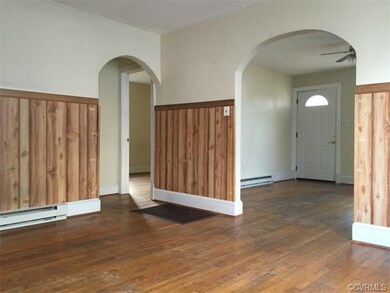 Super Bright Living and Dining Rooms.