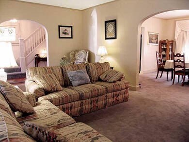 Living Room. Double arched Living Room doorways en