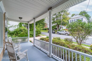 121 Maple Ave-19