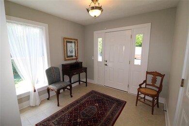 Spacious, Welcoming Entryway