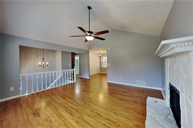 4304 Falcon Crest Dr, Flowery Branch, GA 30542 - photo 2