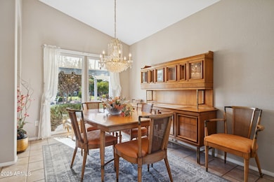 9-web-or-mls-1467-e-boston-st