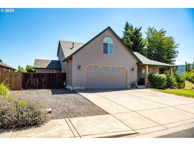 74 Sunday Dr, Creswell, OR 97426 - photo 2