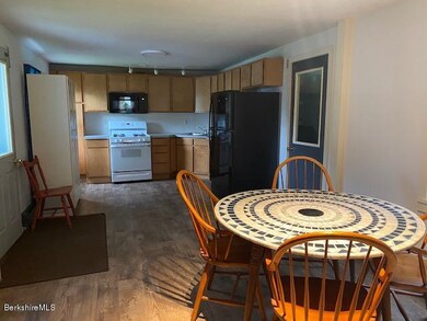 Open to dining