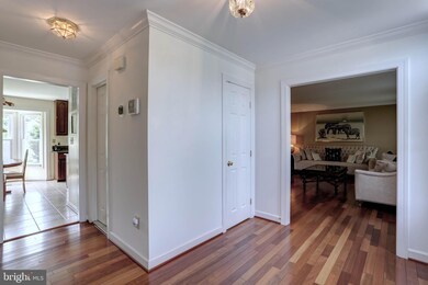 8853 Doves Fly Way, Laurel, MD 20723 - photo 3