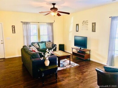 121 Altondale Dr, Statesville, NC 28625 - photo 5