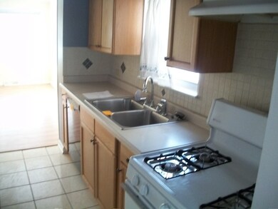 760 Suffolk Ave, Westchester, IL 60154 - photo 4