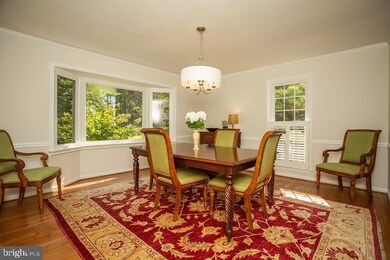 10903 Equestrian Ct, Reston, VA 20190 - photo 6