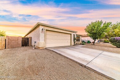 3544 S Western Way - MLS Images-3