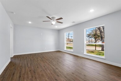 311 SW 3rd St, Grand Prairie, TX 75051 - photo 7