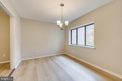 1666 Parkcrest Cir unit 300, Reston, VA 20190 - photo 6