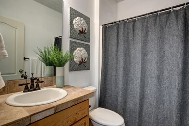 61472 Brosterhous Rd, Bend, OR 97702 - photo 2