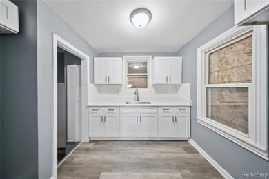 10366 Roxbury St, Detroit, MI 48224 - photo 6