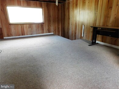 251 Lafayette St, Tamaqua, PA 18252 - photo 3